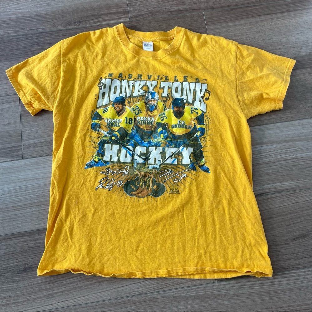 Nashville Predators Honkey Tonk Hockey 2000’s T-Shirt